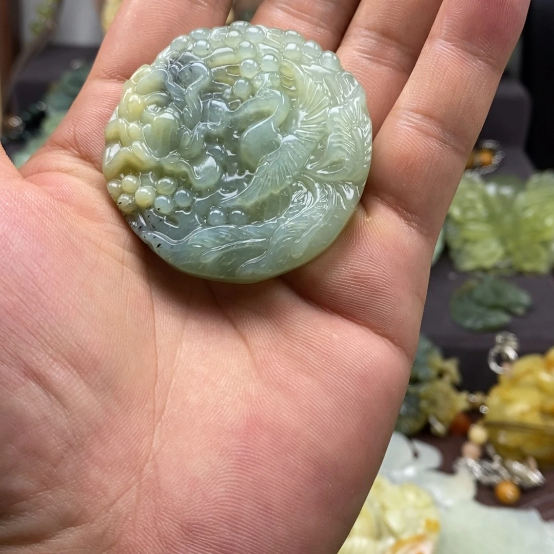 蛇纹石玉未镶嵌吊坠(不含链)