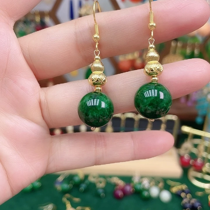 石英质玉合金耳饰