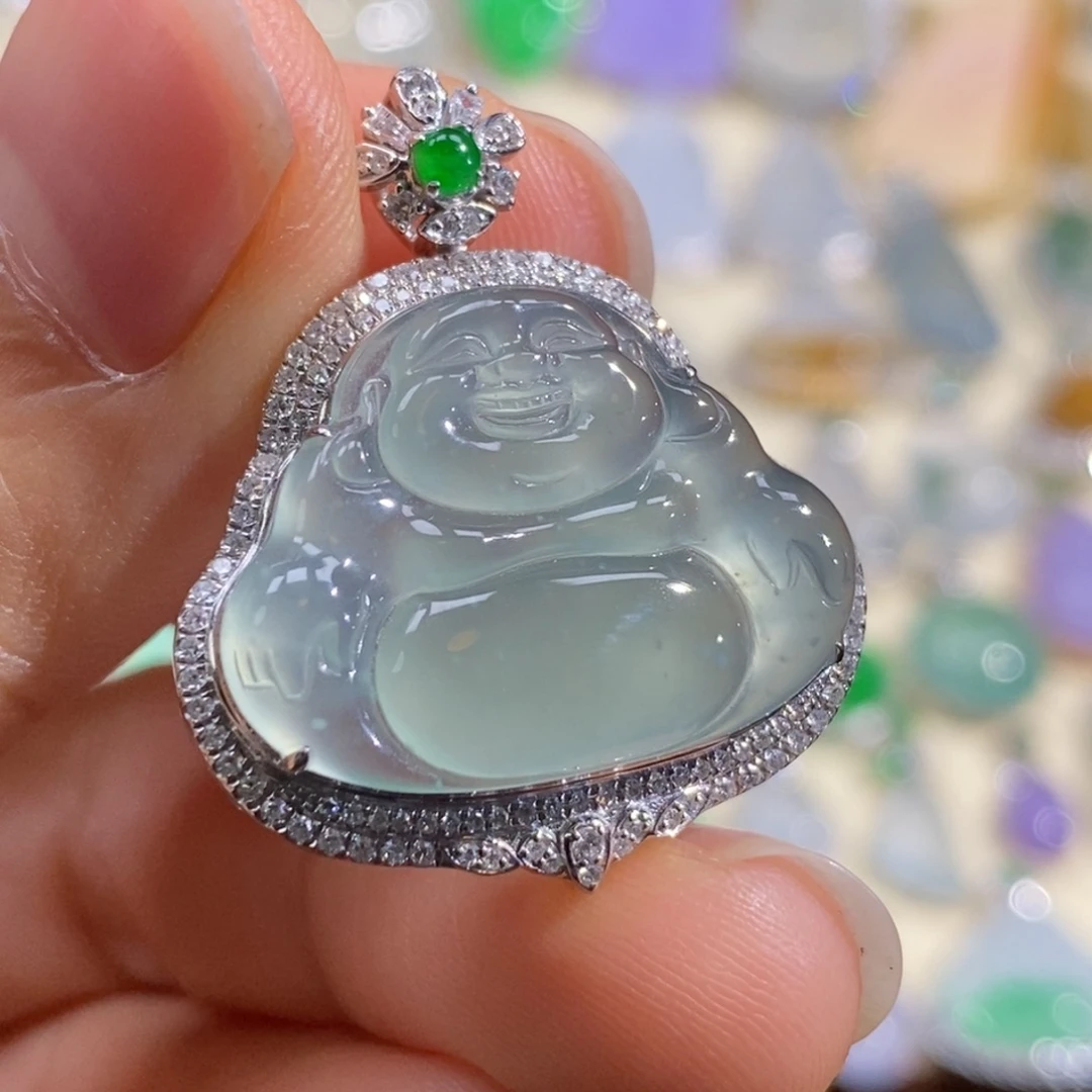 翡翠18K金镶嵌颈饰