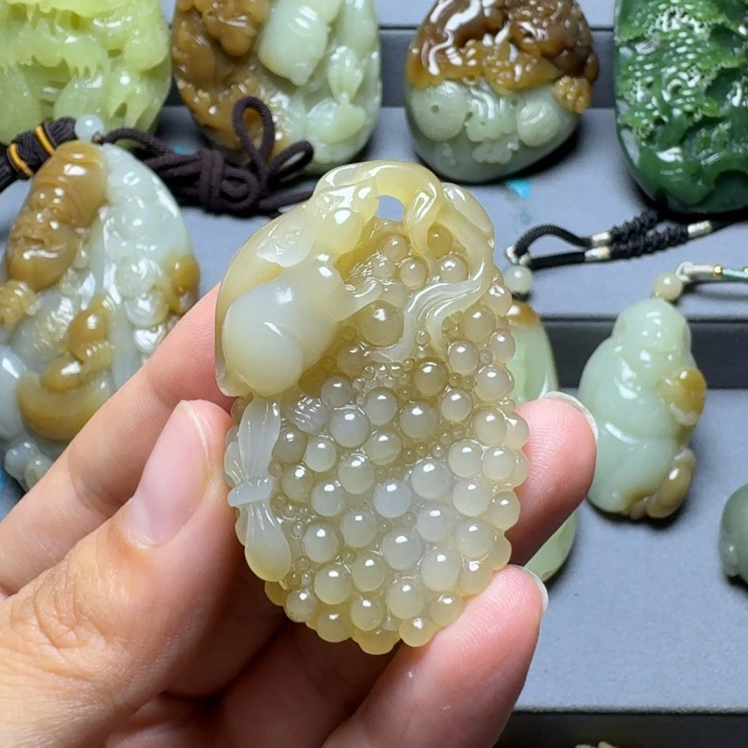 和田玉未镶嵌颈饰