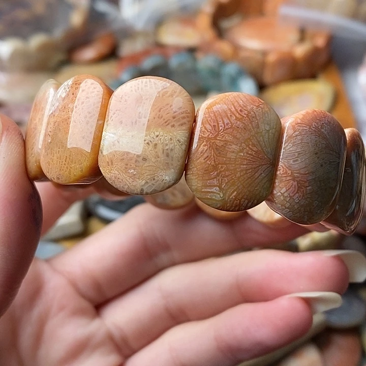 ≧***隅硅化玉未镶嵌吊坠