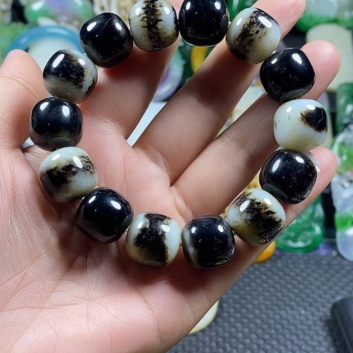 紫金钵盂菩提吊坠