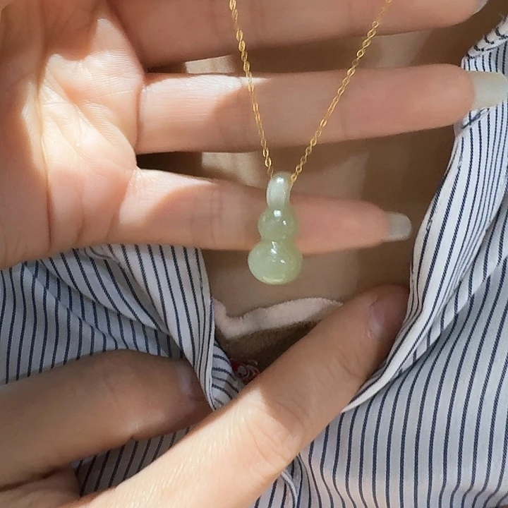 石英质玉颈饰合金