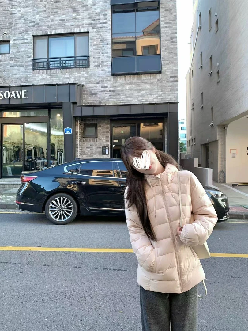 收腰小泡芙轻薄显瘦连帽外套