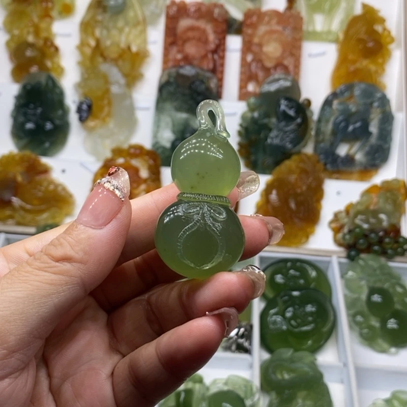 【闪购商品】蛇纹石玉未镶嵌颈饰