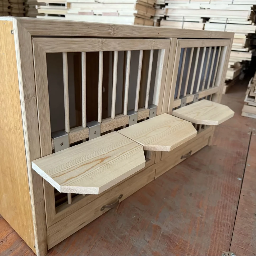 巢箱上挂的松木挂钩站架