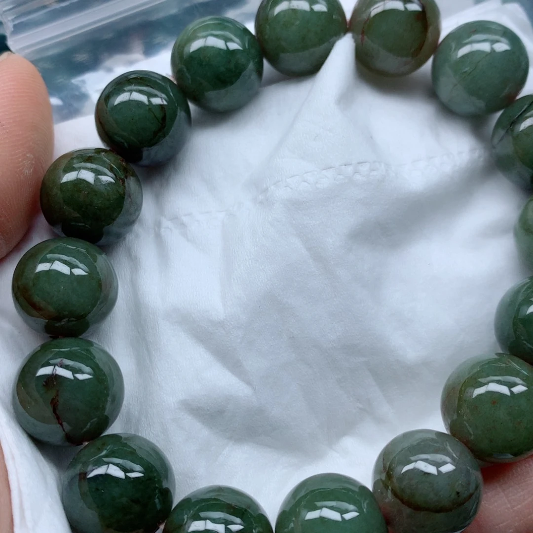 翡翠项链未镶嵌翡翠