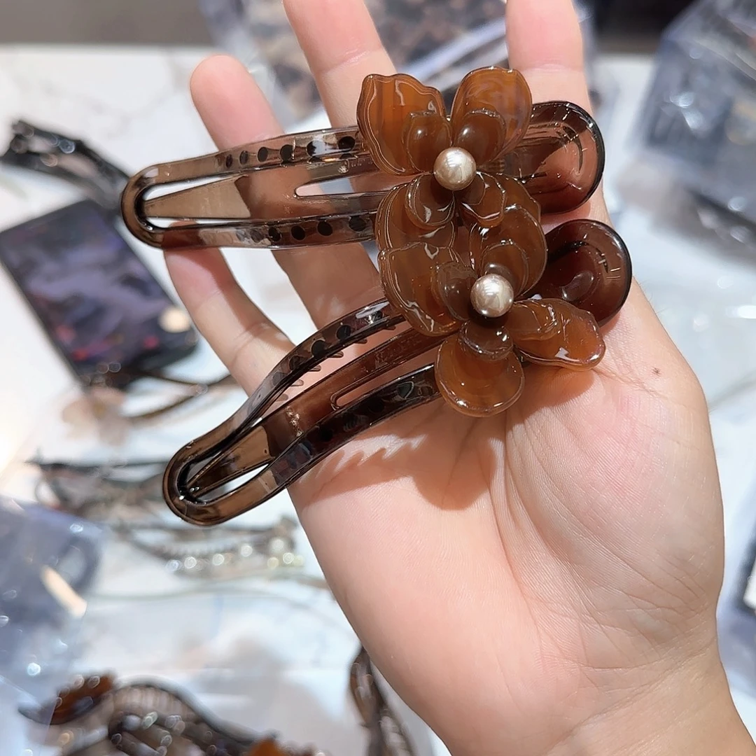 布艺非金属2支咖色醋酸花朵懒人夹