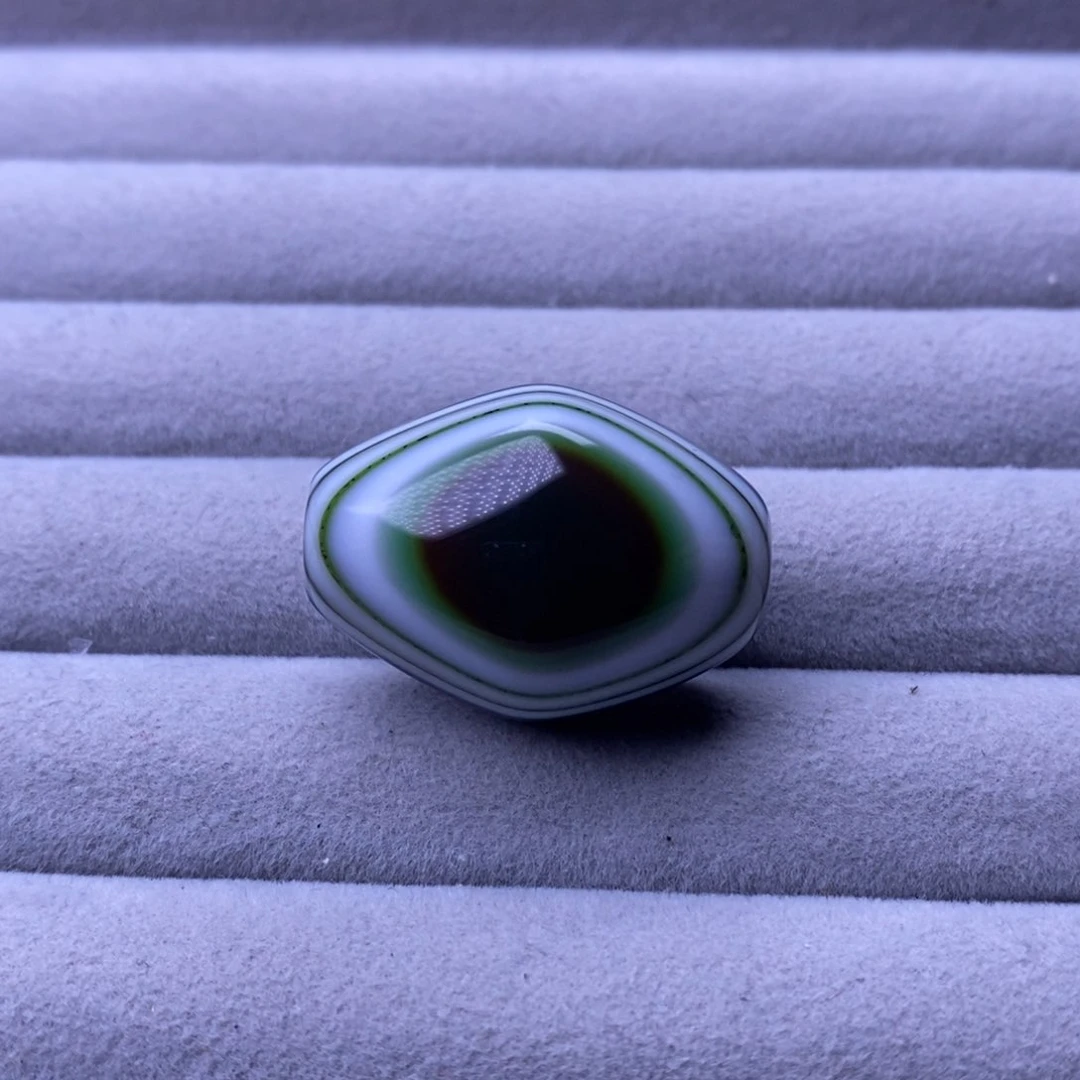 未镶嵌玛瑙/玉髓珠宝奇石