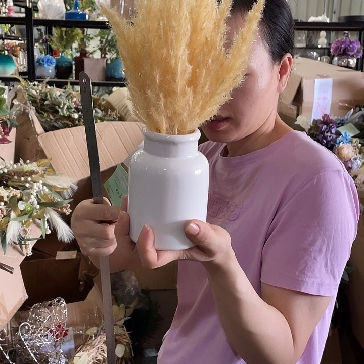 陶瓷花瓶，部分微瑕