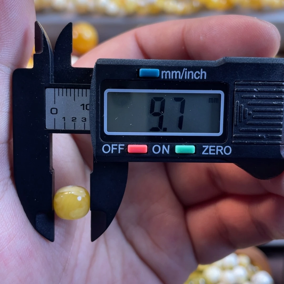 蜜蜡裸石未镶嵌葫*娃焦皮老型
