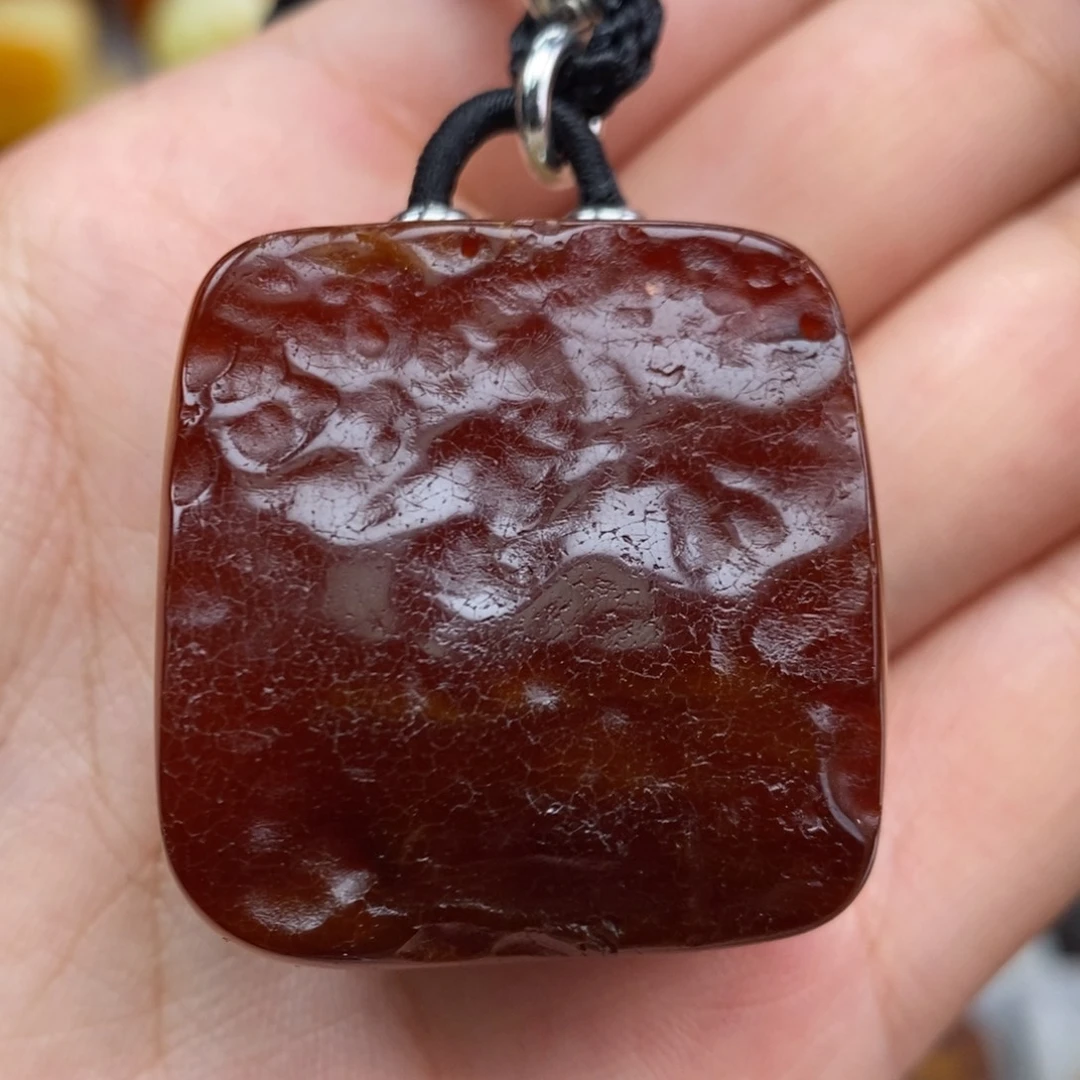 琥珀吊坠(赠链)未镶嵌