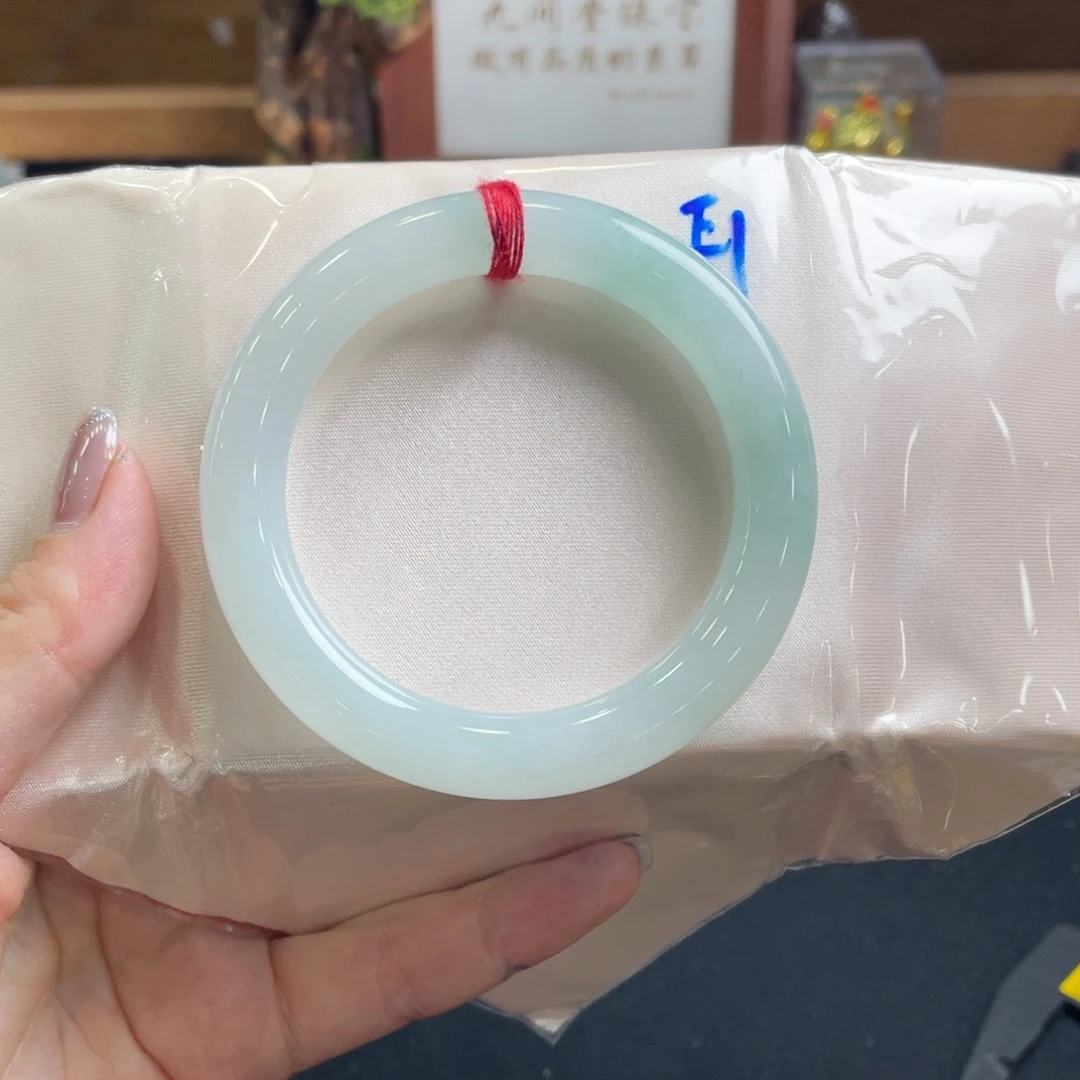 翡翠手镯未镶嵌55.8圆