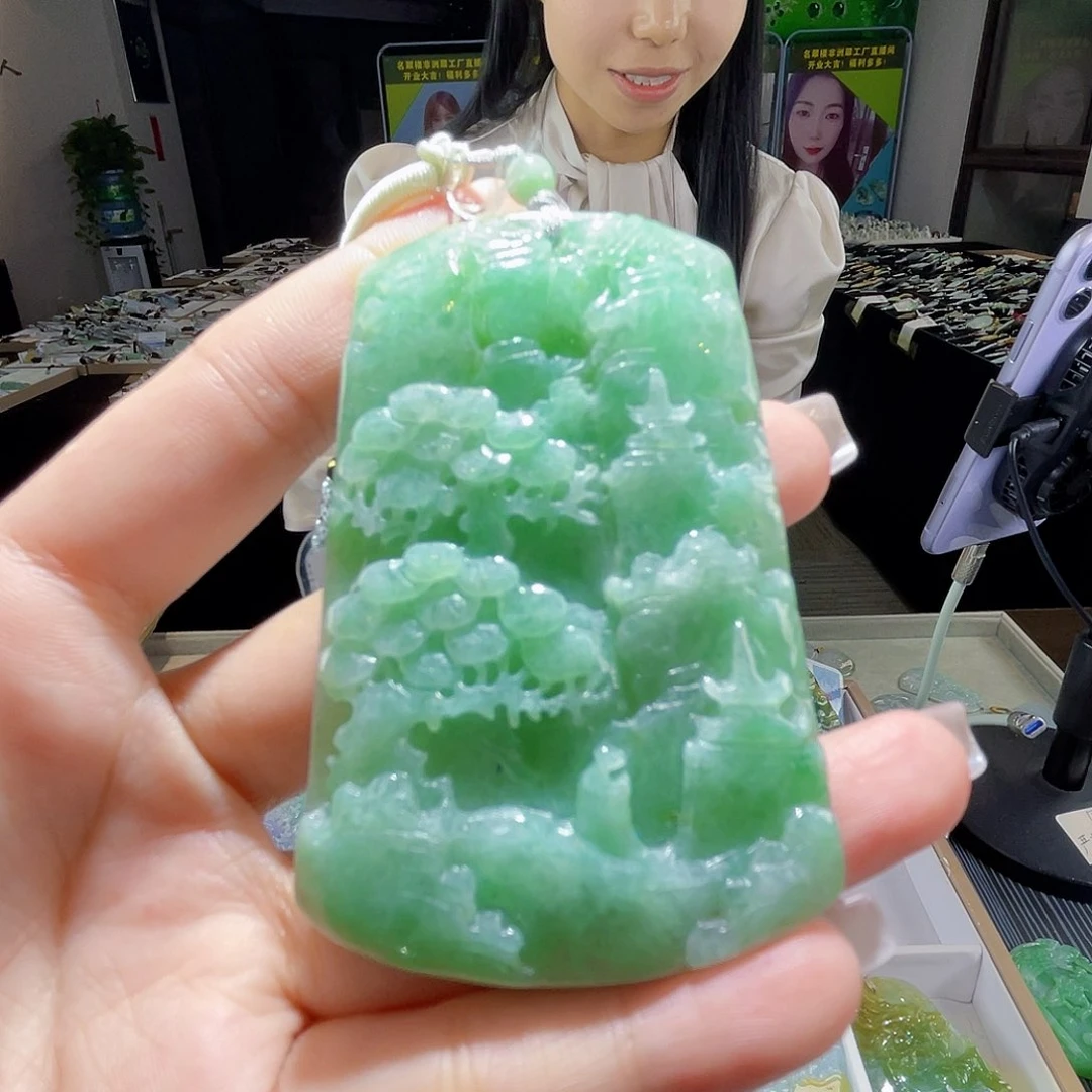 颈饰未镶嵌翡翠一个
