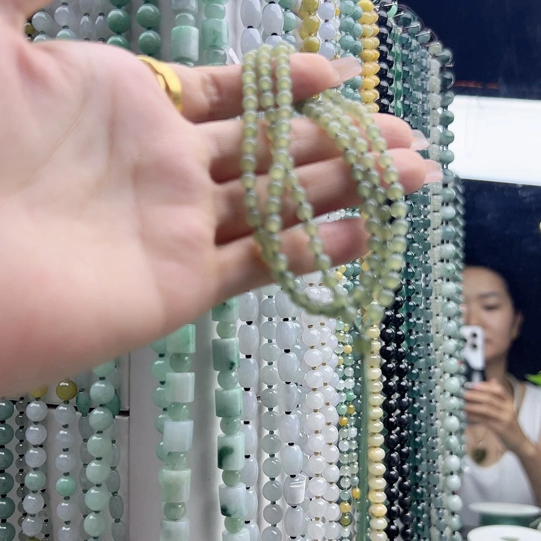 *****和田玉未镶嵌颈饰珠链