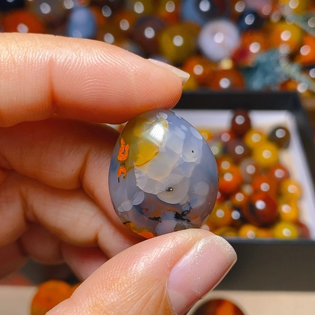 未镶嵌颈饰玛瑙/玉髓