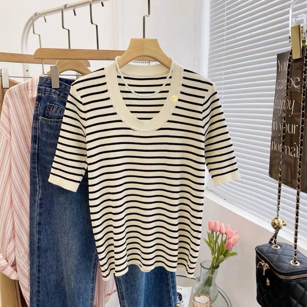 出韩 女生针织上衣 巨好看 巨显瘦