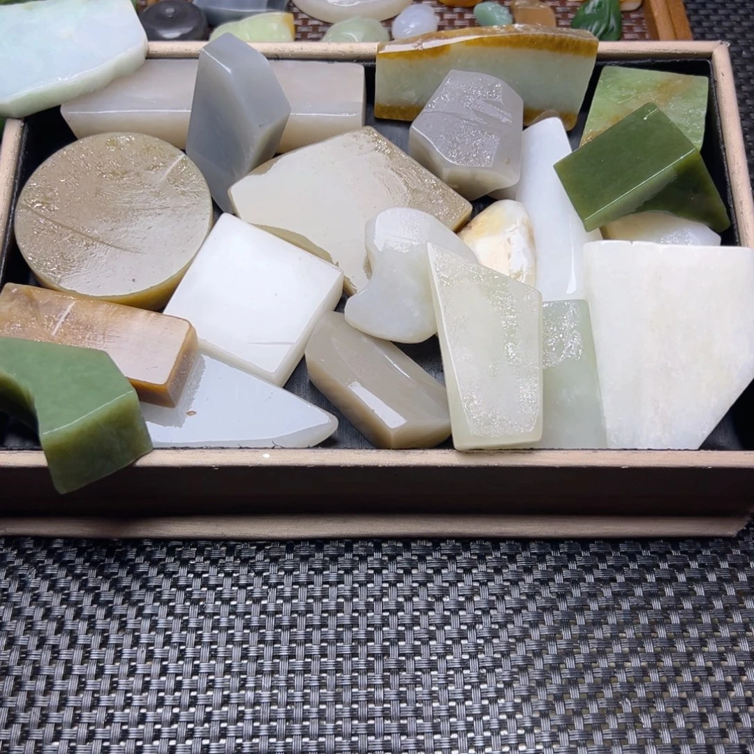 和田玉（糖玉）未镶嵌珠宝半成品