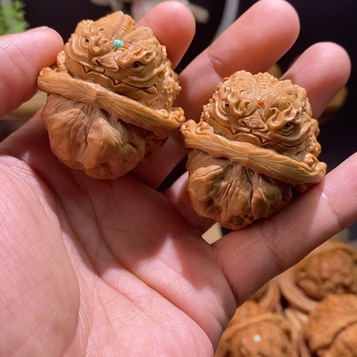 S****把件文玩核桃纯手工雕刻文玩核桃