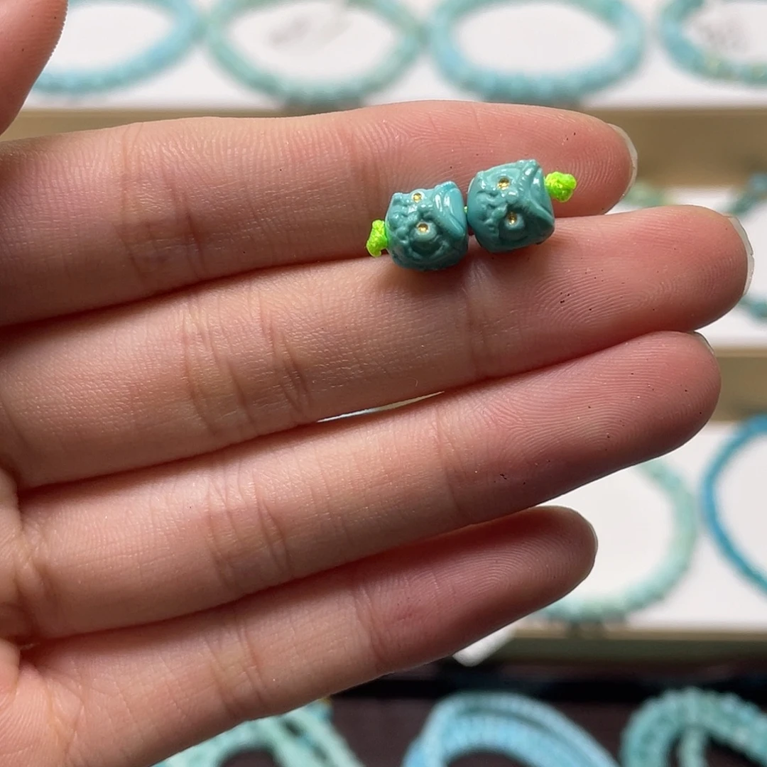 绿松石未镶嵌珠宝奇石