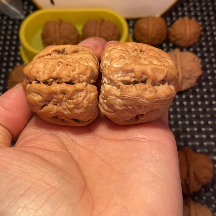 最***奶文玩核桃把件蛙王