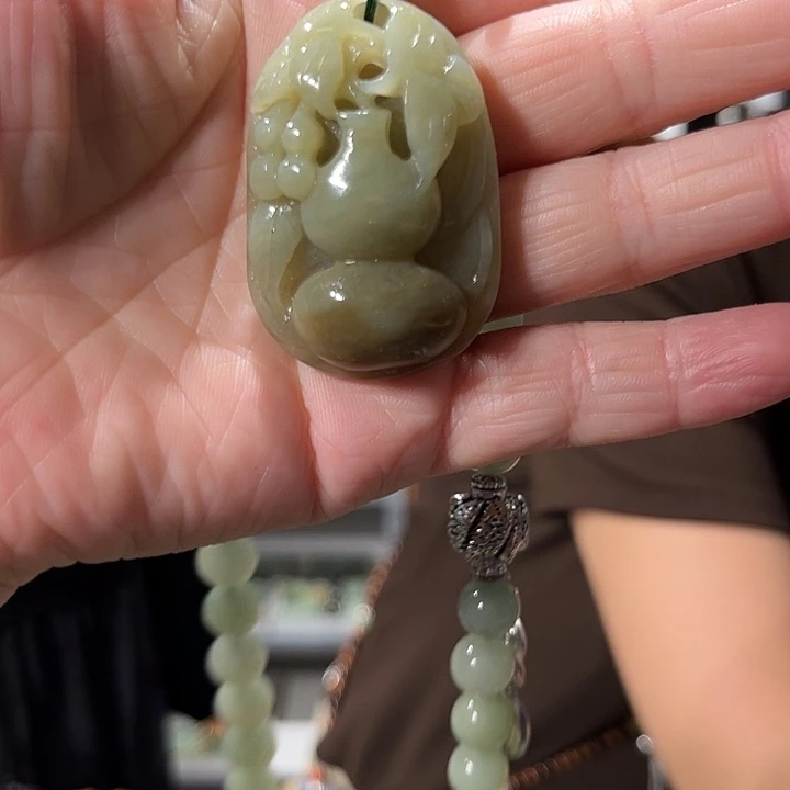 颈饰未镶嵌和田玉