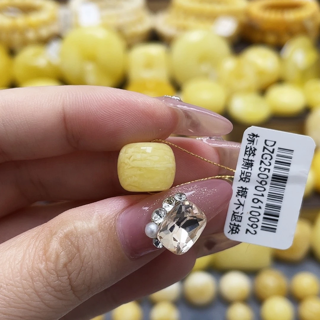 琥珀未镶嵌裸石11.8*10mm虎皮金妖老型微瑕