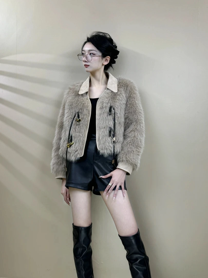 【快冲！年底福利】银丝狐羽保暖短款外套
