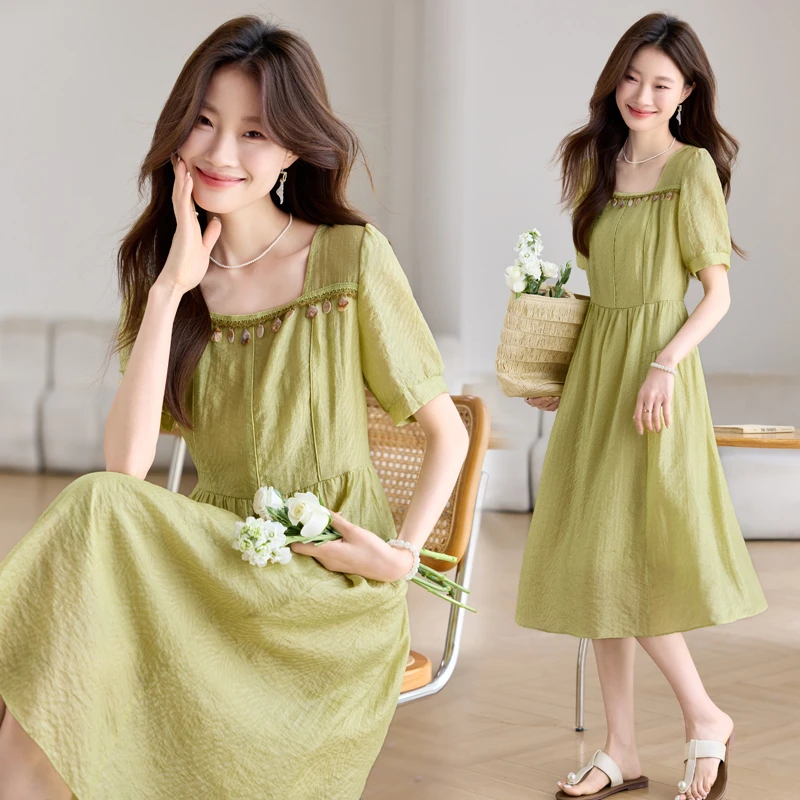 2025年方领收腰轻薄韩版短袖时尚气质连衣裙夏季中长款绿色裙子