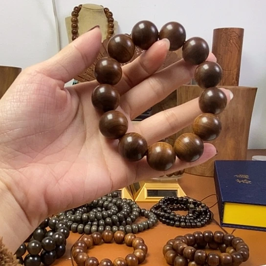 老山檀香黑肉沉水1.8手串