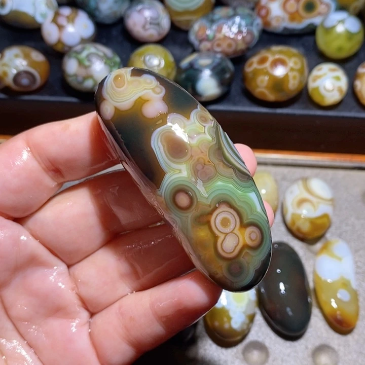 未镶嵌玛瑙/玉髓珠宝半成品114