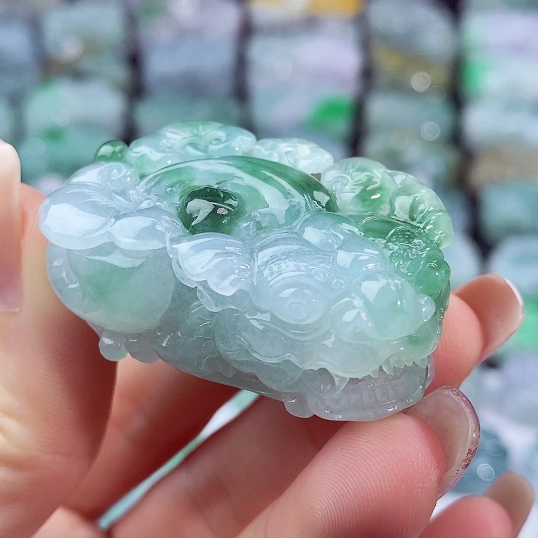 颈饰未镶嵌翡翠天然