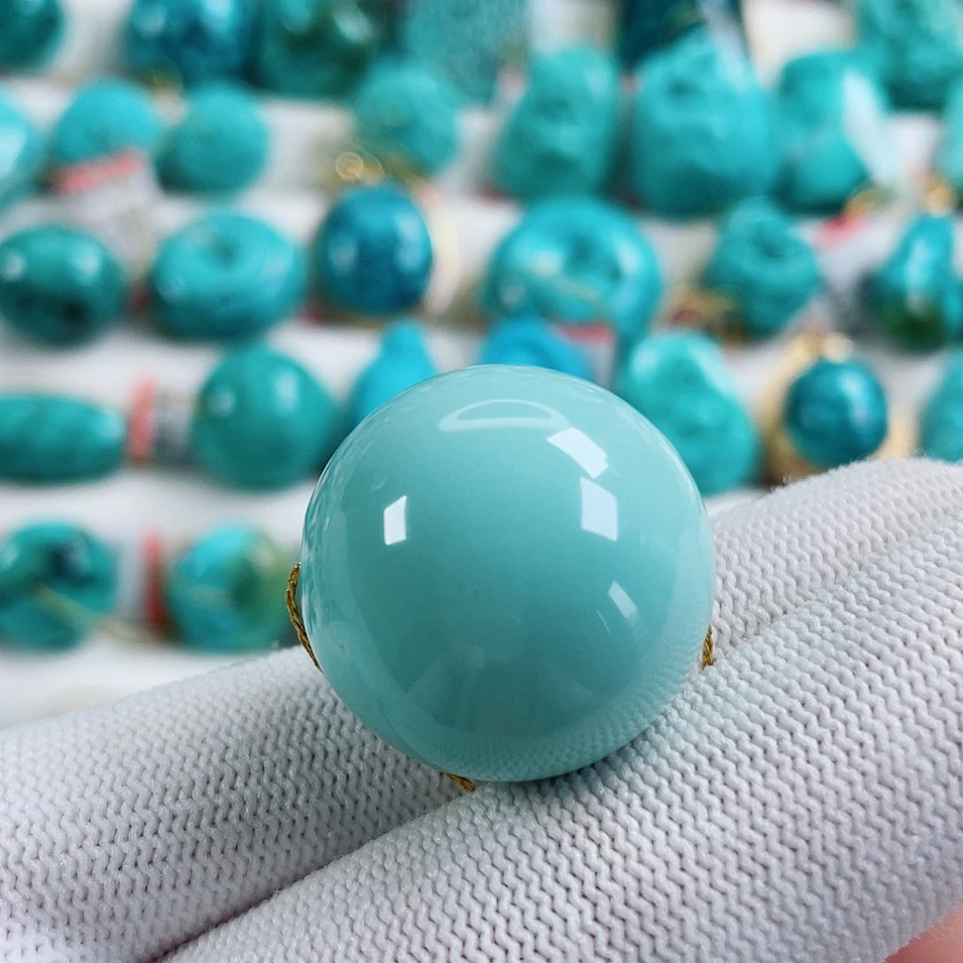 绿松石未镶嵌颈饰