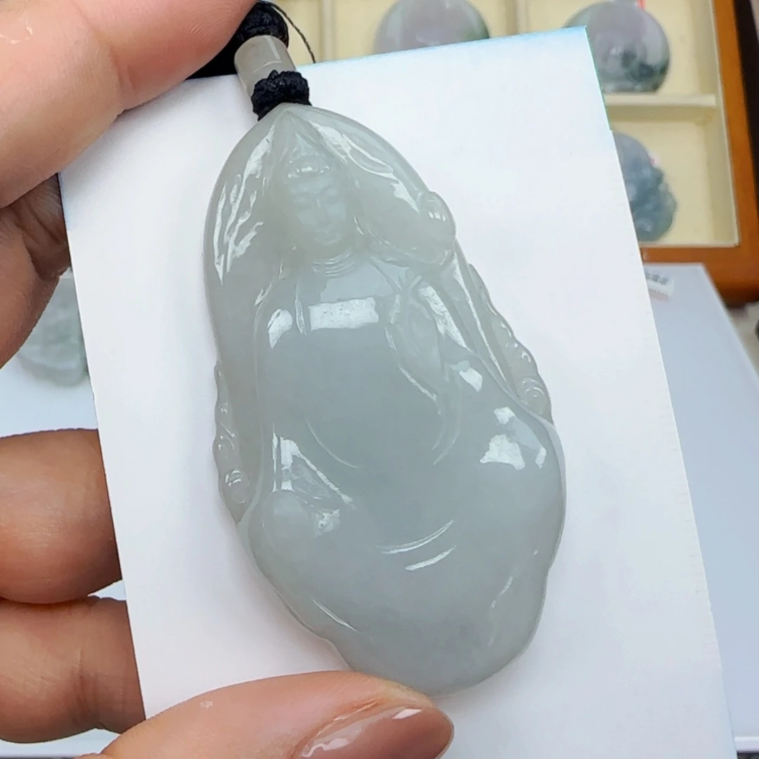 翡翠未镶嵌颈饰