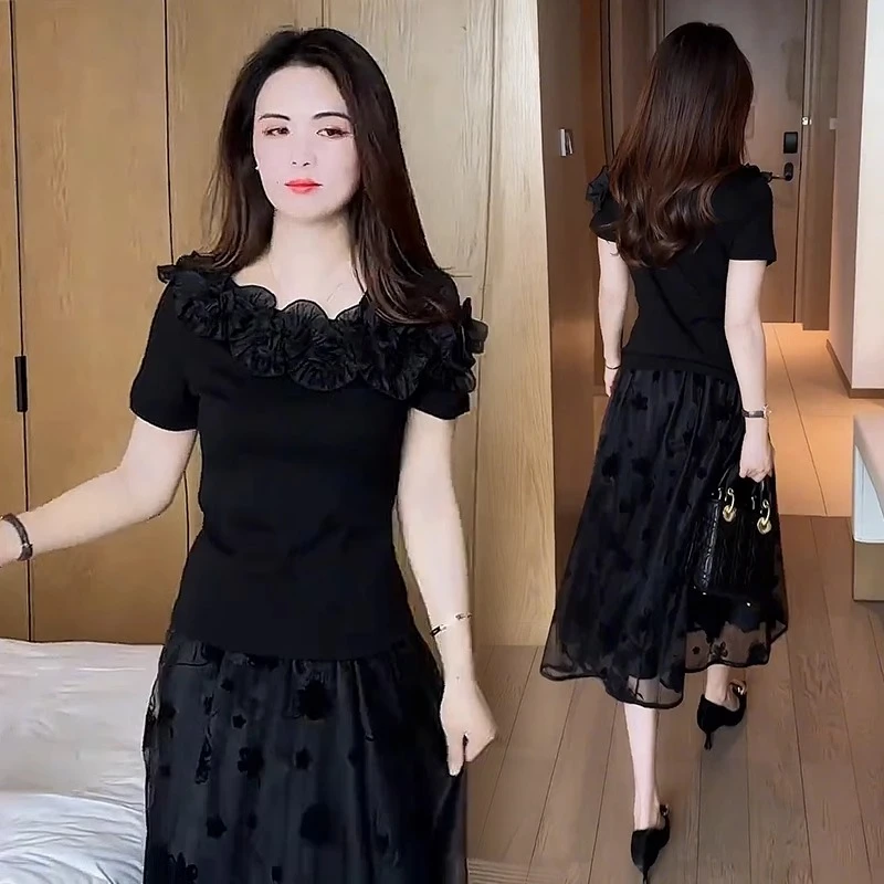 黑色短款短袖T恤女夏季2025新款时尚修身显瘦设计感小众花边上衣