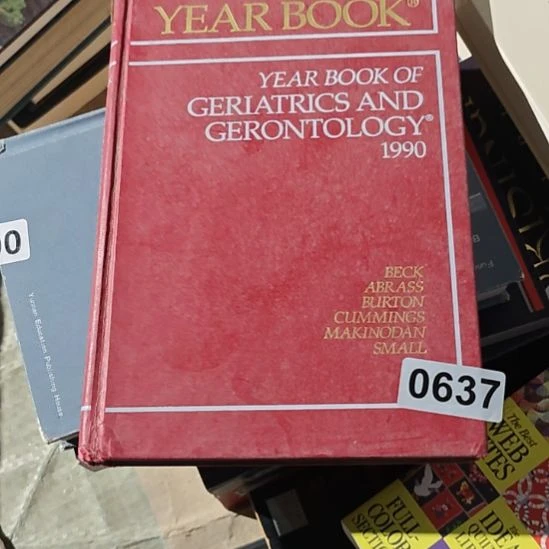 637号外文书看好品相