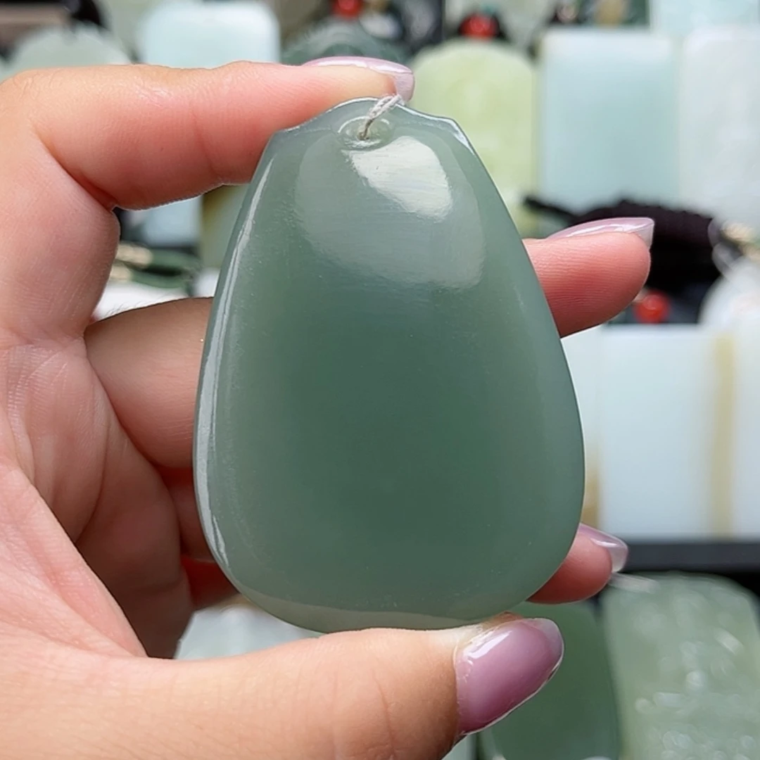 【闪购商品】和田玉未镶嵌颈饰往**风