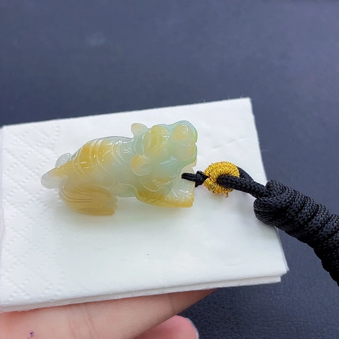 翡翠未镶嵌颈饰精品•老虎吊坠