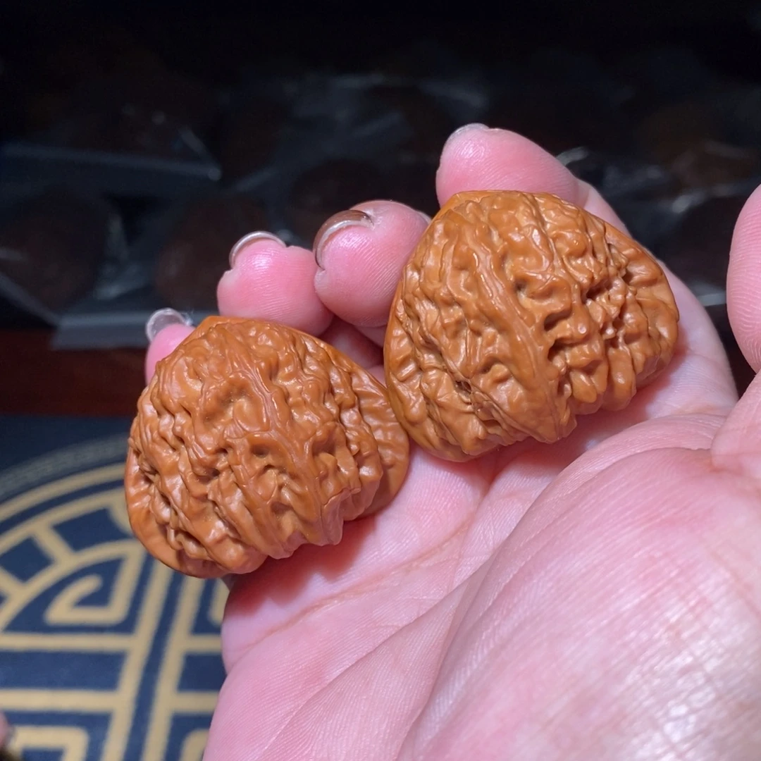 文玩核桃把件糖三角