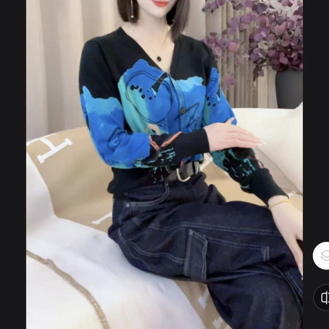 【权燕】178 秋季新款提花V领针织开衫时尚百搭显瘦上衣