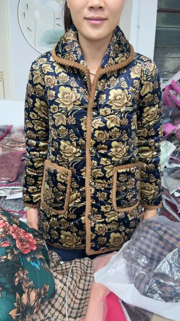 B148冬新款中老年女加绒加厚棉衣洋气碎花保暖棉服时尚妈妈装短款
