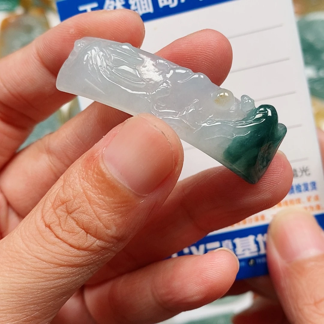 颈饰未镶嵌翡翠山水手牌