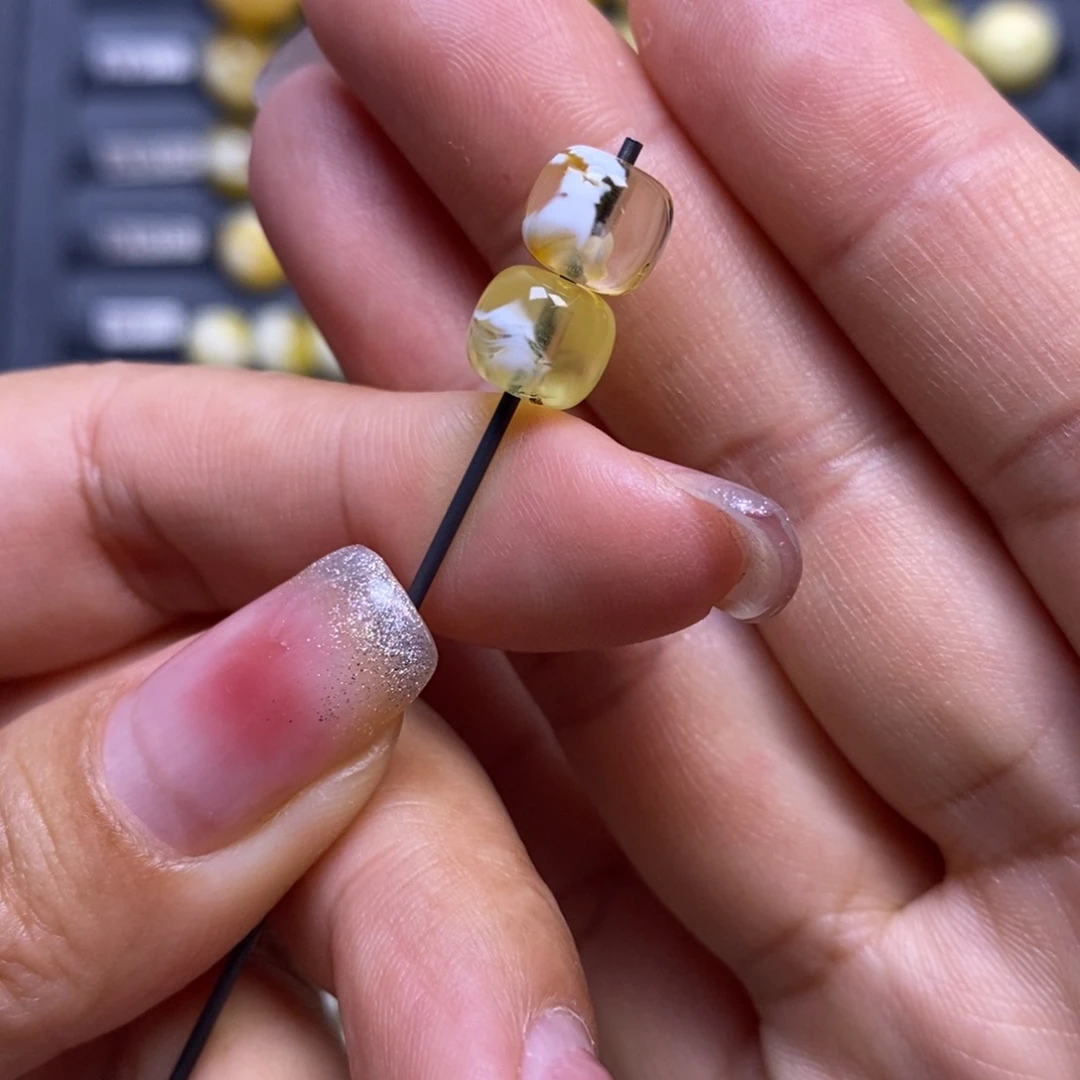 蜜蜡未镶嵌珠宝奇石金白妖花老型8.2*7.2mm