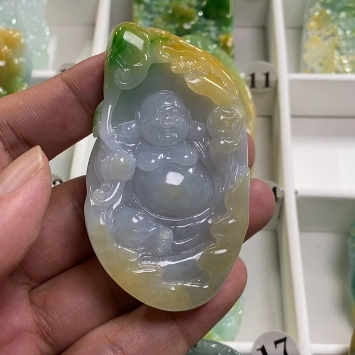 颈饰未镶嵌翡翠（***）尼勒佛