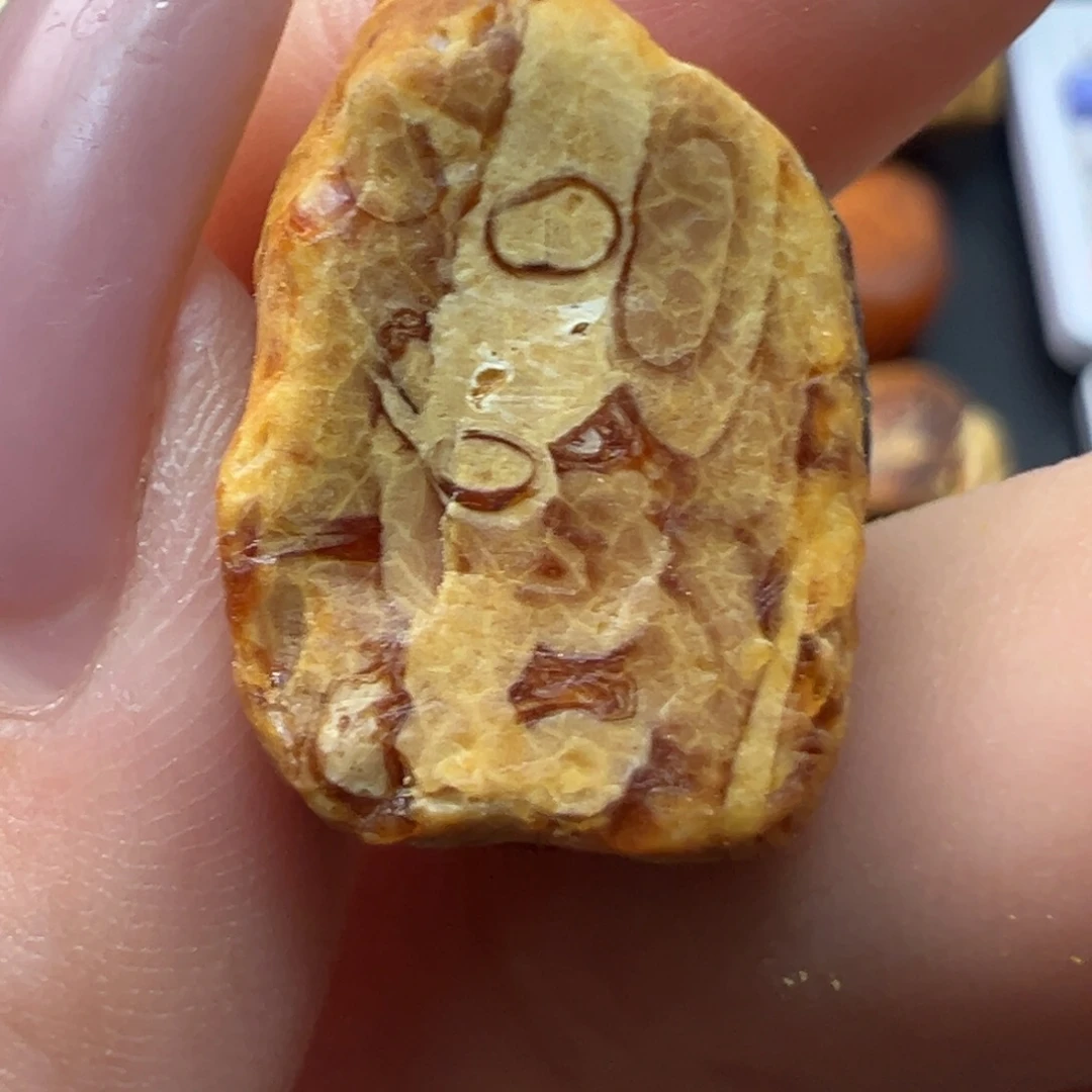 笑***哈定制琥珀未镶嵌蜜蜡