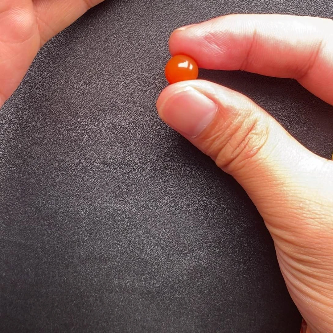 白***技颈饰未镶嵌石英质玉