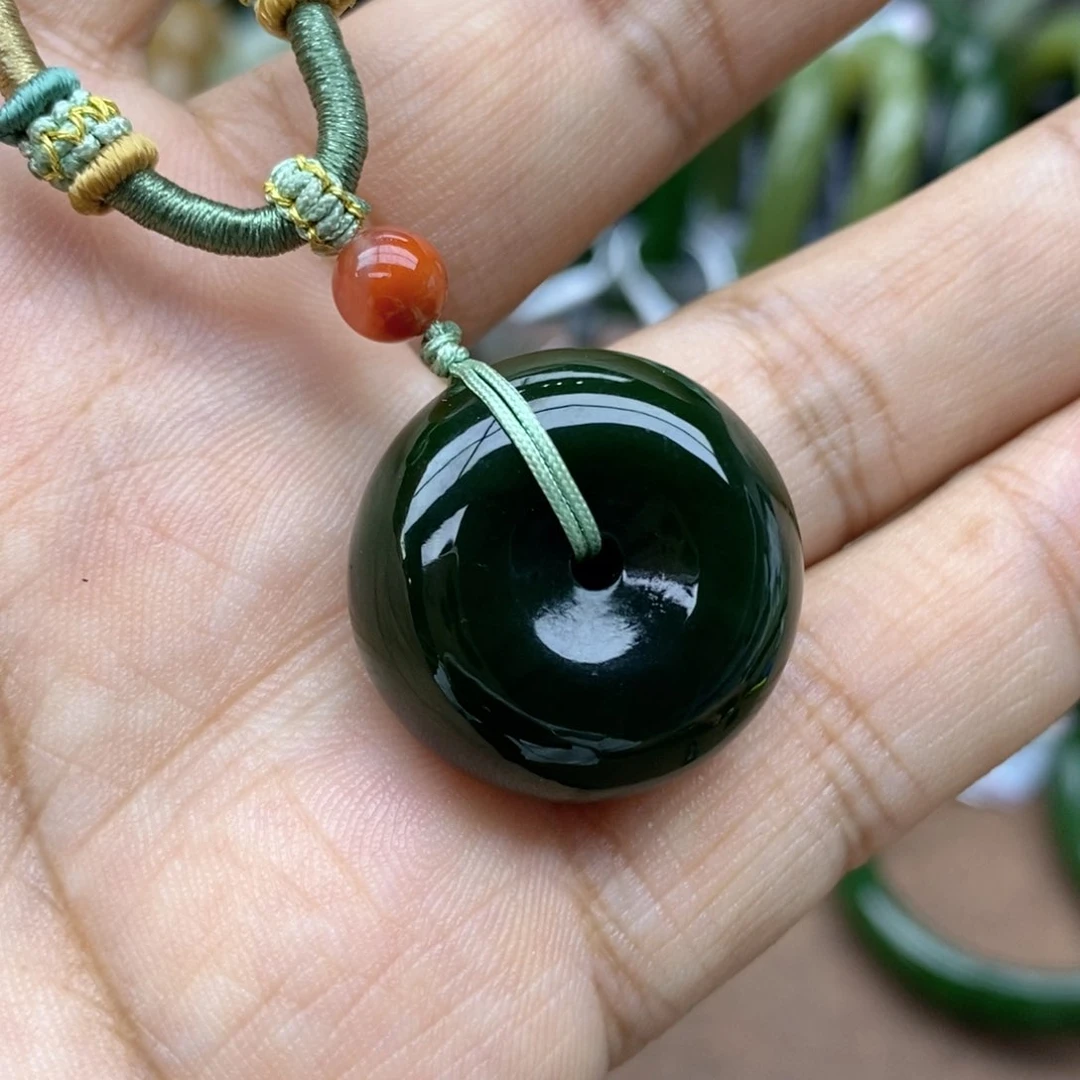 和田玉未镶嵌吊坠(不含链)