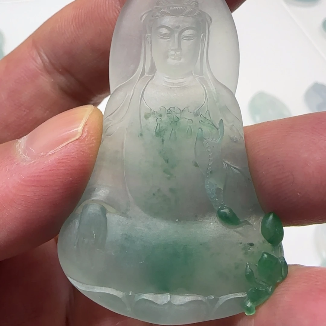 定制翡翠未镶嵌翡翠素衣观音