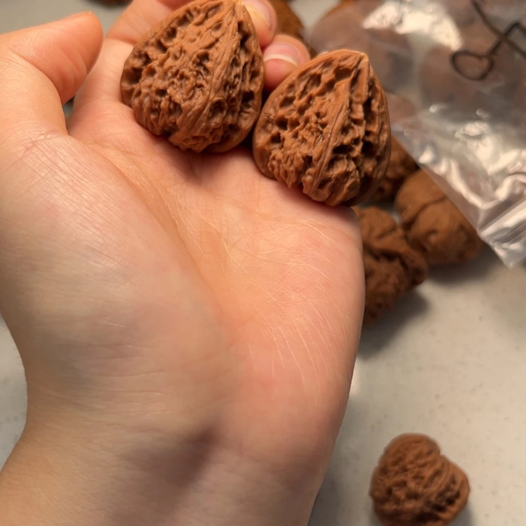 薛***。大叶紫檀（黑酸枝木类）