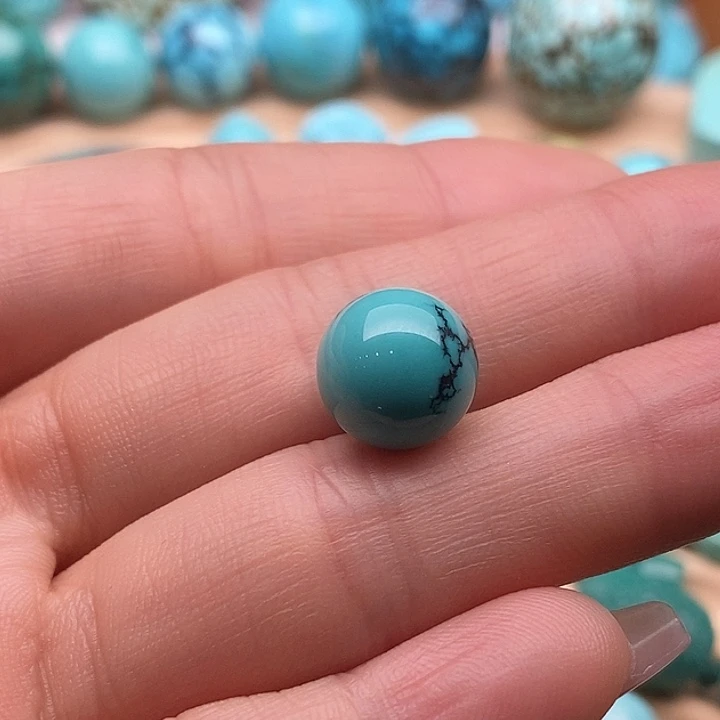 五***块绿松石未镶嵌原矿高瓷绿松石配饰